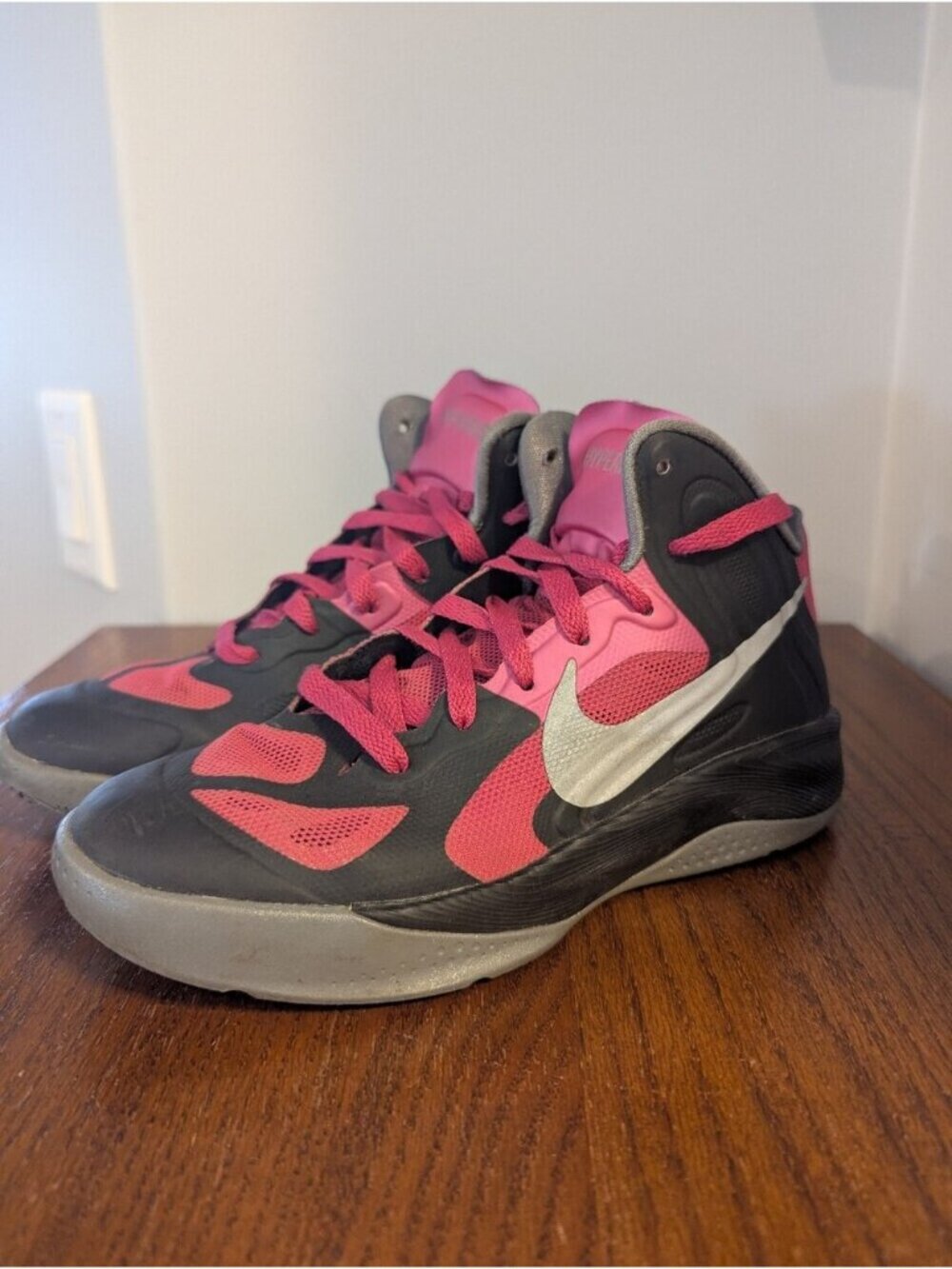 Girls Nike Zoom Hyperfuse Basketball/Fashion Sneaker Size 4 Youth Pink & Gray